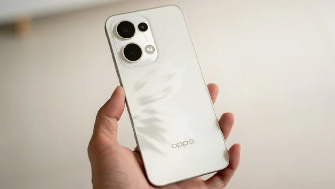 OPPO Reno 13