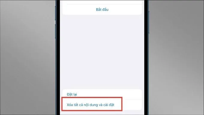 Chọn tùy chọn Xóa tất cả nội dung và cài đặt