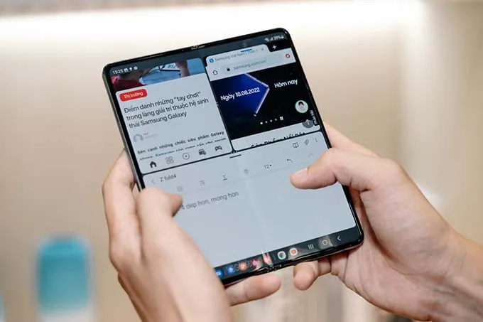 Ai nên mua điện thoại Samsung Galaxy Z Fold 5?