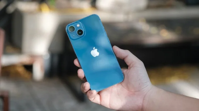 iPhone 13