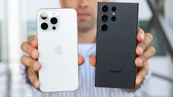 So sánh thiết kế iPhone 15 Pro Max và Samsung S23 Ultra