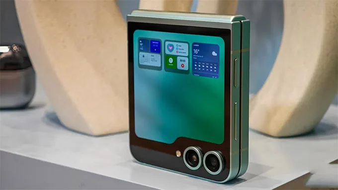 Màn hình ngoài Galaxy Z Flip 6 sẽ trở nên tiện ích hơn.