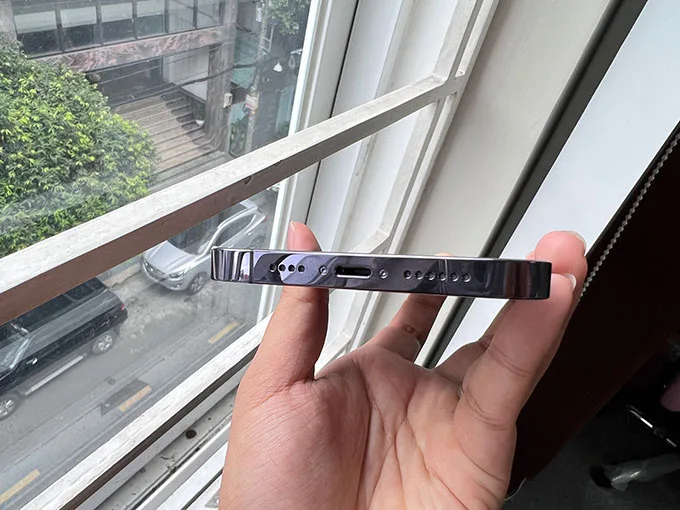 Cổng sạc Lightning của iPhone 14 Pro Max