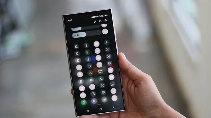 Danh sách các thiết bị cập nhật One UI 7 vào tháng 4