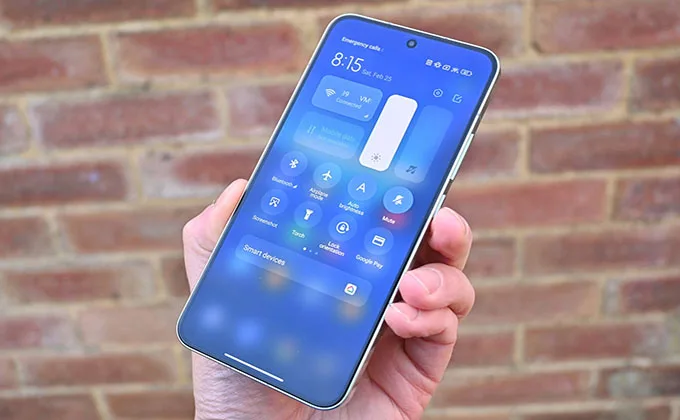 Xiaomi 13 có độ sáng màn hình tối đa lên đến 1900 nits