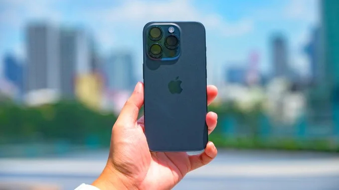 Giá cao luôn là vấn đề mà nhiều người dùng cân nhắc trước khi mua iPhone mới