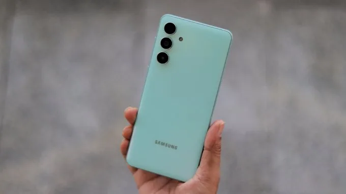 Samsung Galaxy M55