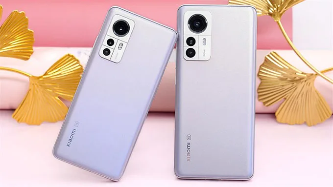 So sánh chi tiết Xiaomi 12 và Black Shark 5 thông số màn hình trước