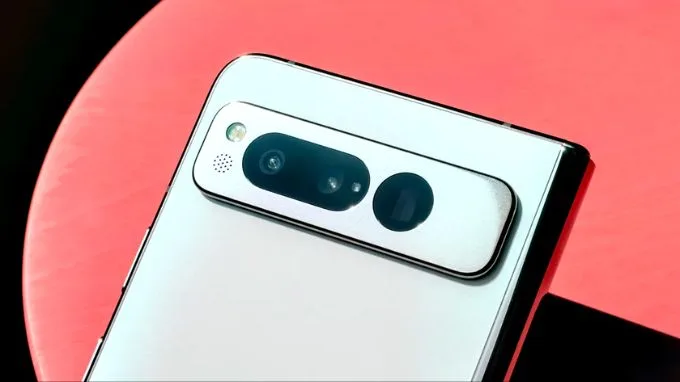 Camera chính của Google Pixel Fold