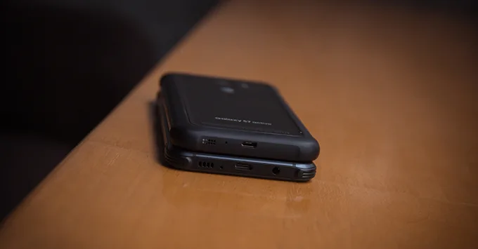 so-sanh-galaxy-s8-active-va-s7-active-dinh-nghia-cung-cap-thay-doi6