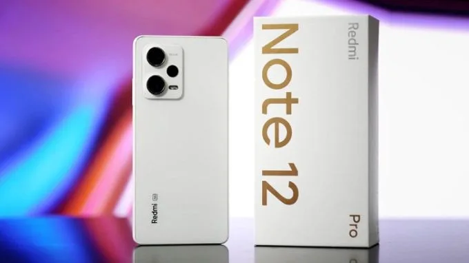 Mặt sau của điện thoại Xiaomi Redmi Note 12 Pro