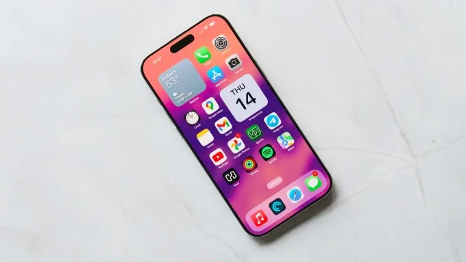 Màn hình iPhone 16 Pro Max