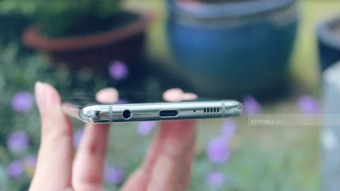 Galaxy S10 Plus vẫn có giắc cắm tai nghe