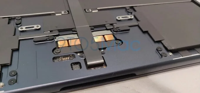 Nội thất bên trong MacBook Air M2 2022 không có nhiều thay đổi so với thế hệ trước đó
