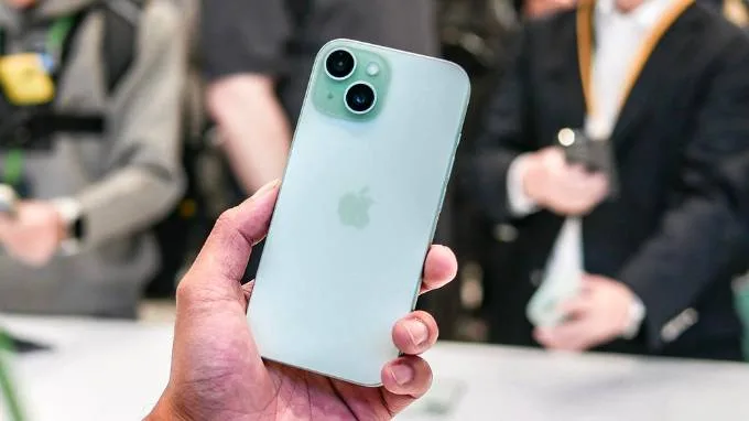 Mẫu iPhone 15 thường nổi bật với thiết kế ngọt ngào, tươi trẻ