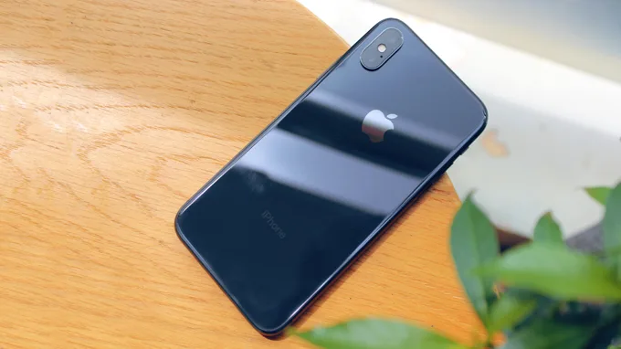 Thiết kế iPhone X sang trọng, đẳng cấp