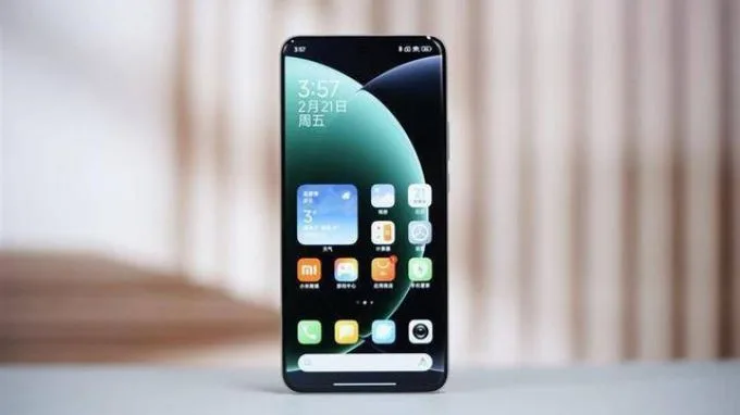 So sánh màn hình Oppo Find X8 Pro và Xiaomi 15 Ultra