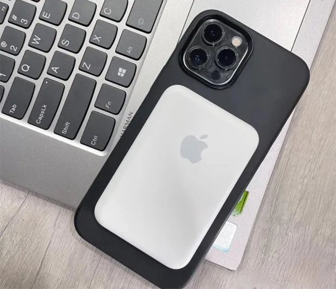 Sạc dự phòng không dây MagSafe chỉ tương thích với dòng iPhone 12 trở lên