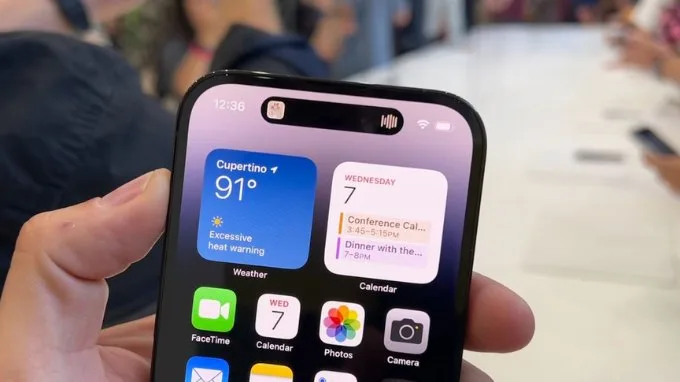 Tính năng Dynamic Island trên iPhone 14 Pro