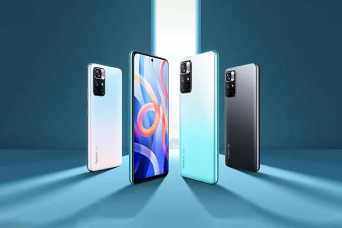 Redmi Note 11 vs Samsung Galaxy A32 màn hình nốt ruồi