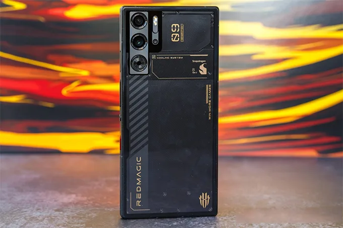 Thiết kế Red Magic 9 Pro