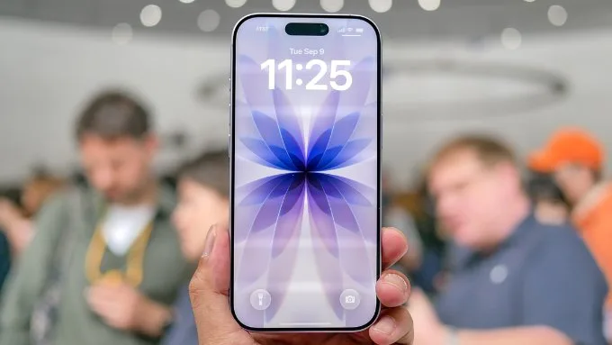 Màn hình iPhone 17
