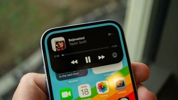 Màn hình Dynamic Island trên iPhone 15