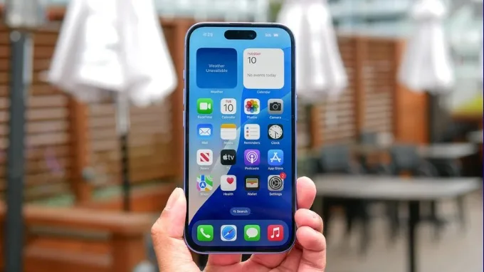 Đánh giá iPhone 16 về màn hình hiển thị