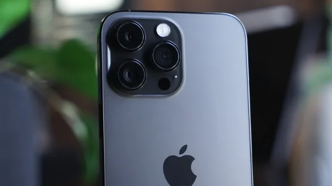 Hệ thống camera chuyên nghiệp, quay chụp tốt
