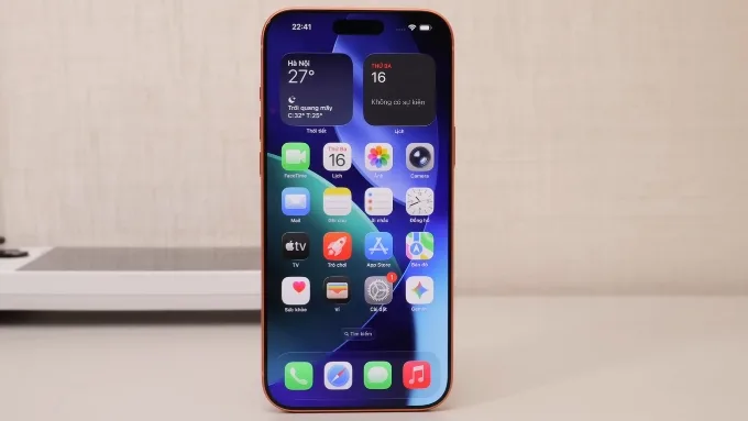 iPhone 17 Pro Max được trang bị màn hình LTPO Super Retina XDR OLED 6.9 inch