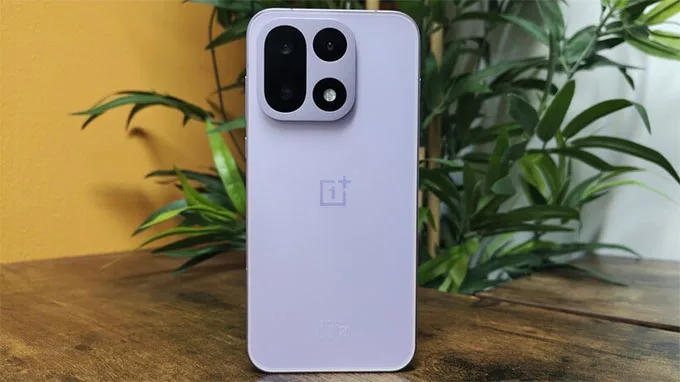 Thiết kế OnePlus 15 hướng đến tính thực dụng