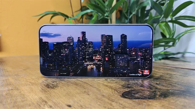 OnePlus 15 sở hữu màn hình OLED 6,8 inch