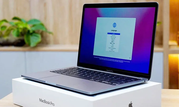 Macbook Pro M2 2022 có thể sử dụng liên tục đến 17 giờ trong trường hợp sử dụng web không dây