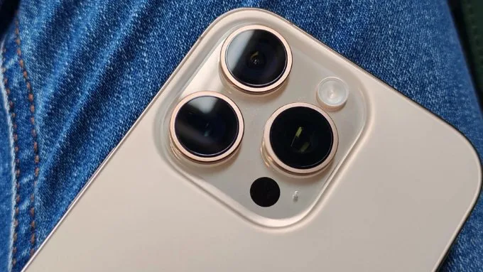 Camera iPhone 16 Pro Max