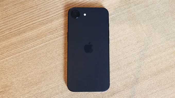 Thiết kế iPhone 16e