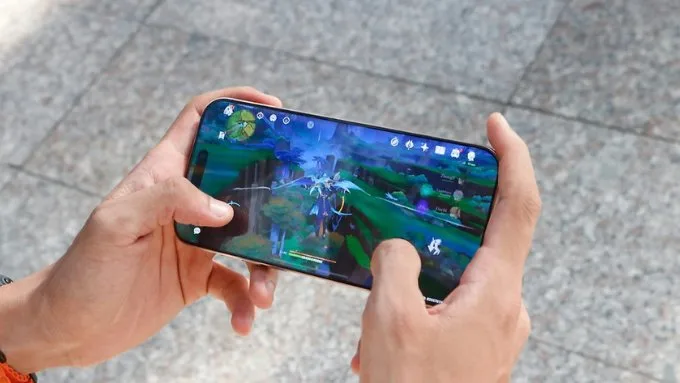So sánh iPhone 17 và Google Pixel 10 về hiệu năng