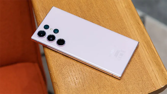Galaxy S23 Ultra là điện thoại khá đặc biệt với vẻ ngoài hoàn hảo
