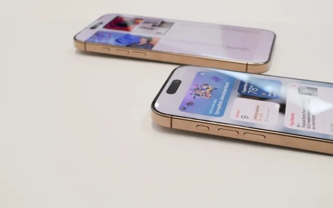 Ảnh thực tế iPhone 16 Pro Max Titan Sa Mạc