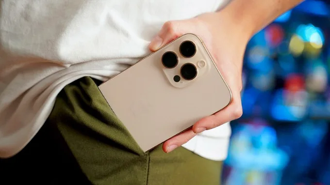 iPhone 16 Pro Max là điện thoại làm việc văn phòng tốt nhất