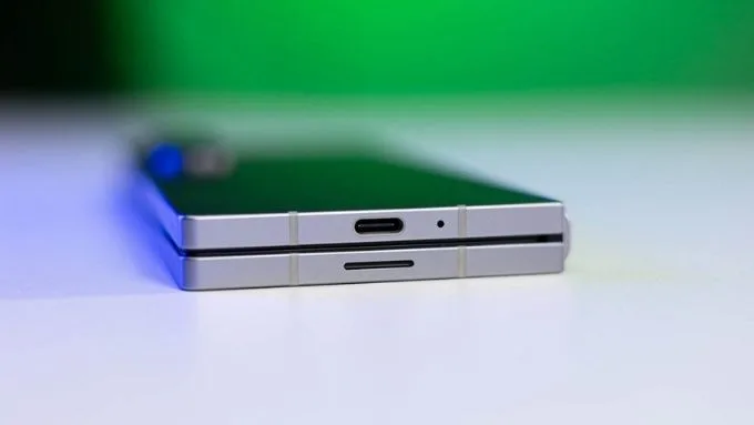 Galaxy Z Fold 8 sẽ có pin lớn, sạc nhanh hơn