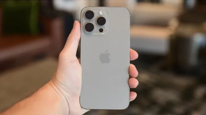 Thiết kế iPhone 15 Pro Max sang trọng