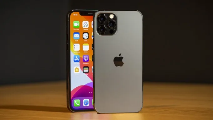 Kiểm tra ngoại quan khi mua iPhone 12 Series cũ