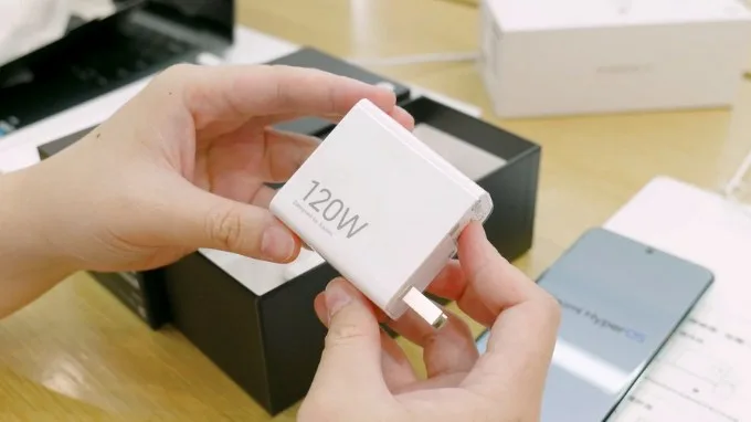 Xiaomi 14 Series sở hữu màn hình sáng nhất thế giới