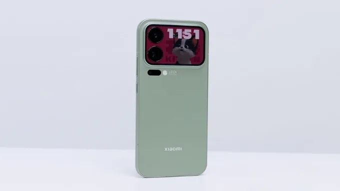 Xiaomi 17 Pro Max hướng đến nhóm người dùng ưu tiên không gian hiển thị rộng với màn hình 6.9 inch
