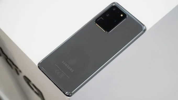 Samsung Galaxy S20 Ultra cũ là phiên bản cao cấp nhất trong dòng S20, nổi bật với màn hình Dynamic AMOLED 2X kích thước 6.9 inch