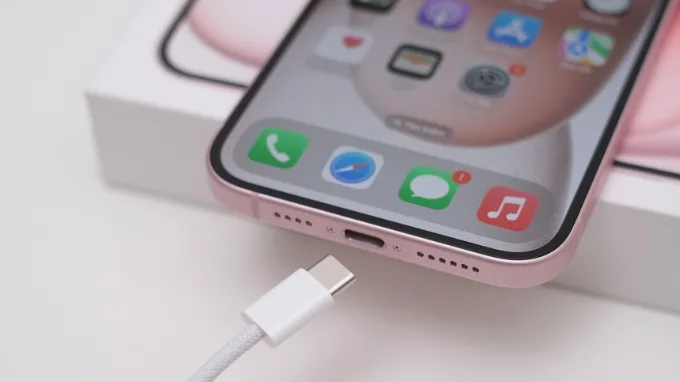 Pin của iPhone 15 Plus 128GB