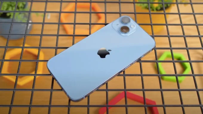 Thiết kế iPhone 14 256GB cũ tối giản, bền bỉ