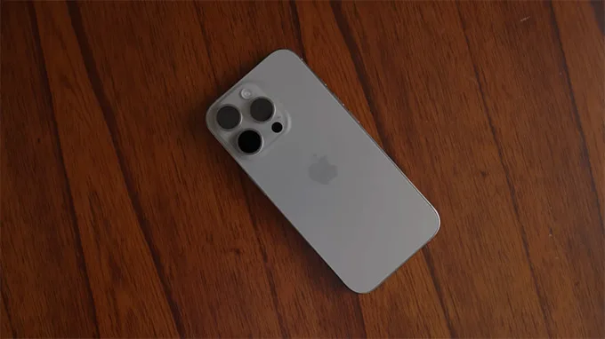 iPhone 16 Pro Cũ (Trầy Đẹp) đảm bảo thiết kế đẹp như mới, không cấn móp