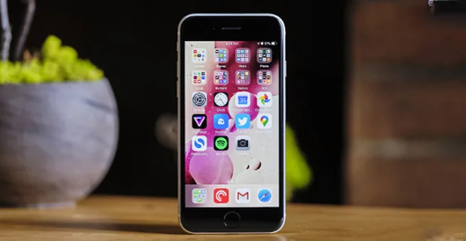 Màn hình chất lượng của iPhone SE 2020 64GB Cũ (Trầy Đẹp)
