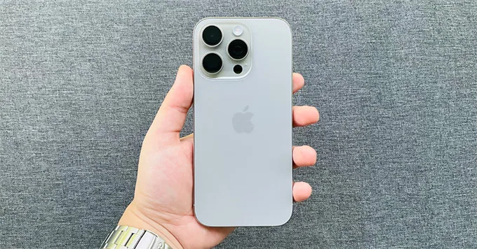 Thiết kế bên ngoài iPhone 16 Pro 1TB Cũ (Trầy Đẹp)